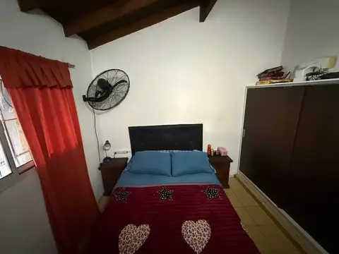 Casa 4 ambientes con 1 baño