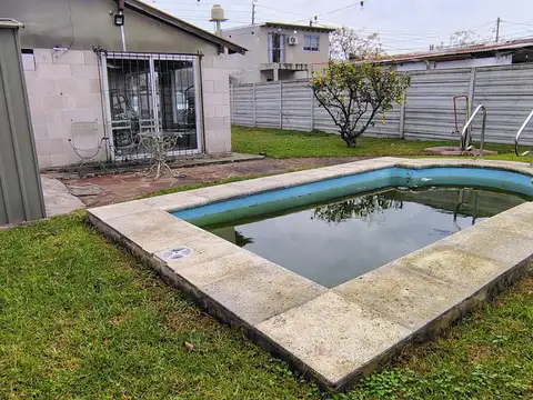 Casa en Venta con 3 cocheras