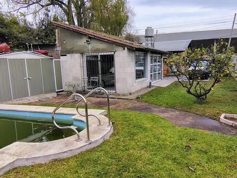 Casa 3 ambientes con 1 baño