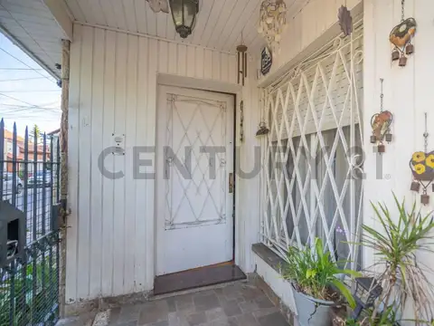Casa en Venta en Villa Sarmiento, USD 199.000