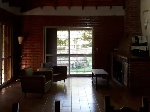 Casa Quinta en Venta, 4 Ambientes, en Loma Verde , Escobar, GBA Norte