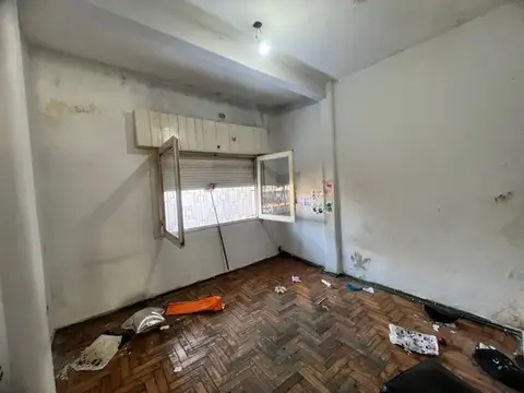 Departamento 3 Ambientes Amplio + Galpon o Cocheras