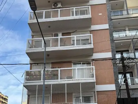 Departamento 2 ambientes en zona centrica.