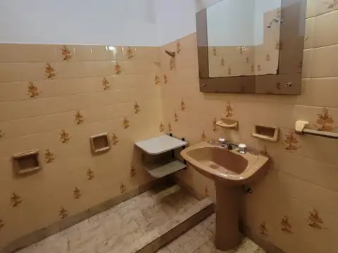 Depto Tipo Casa en Venta en Quilmes Oeste, USD 145.000