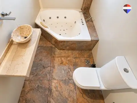Depto Tipo Casa 5 ambientes con 2 baños