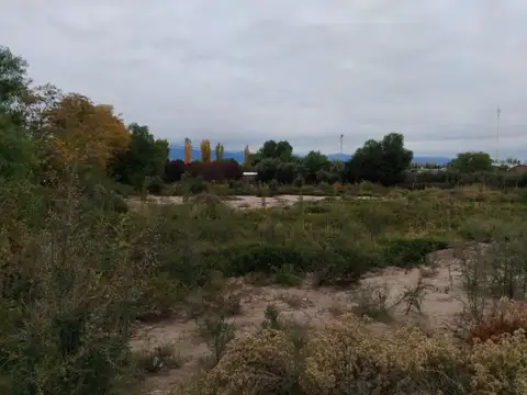 VENTA DE GRAN TERRENO EN CALLE TERRADA - AZCUÉNAGA