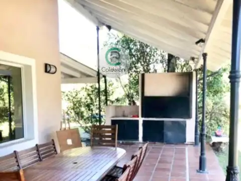 Casa 4 ambientes con 3 baños