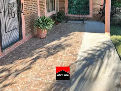 Casa en Venta con 1 cochera