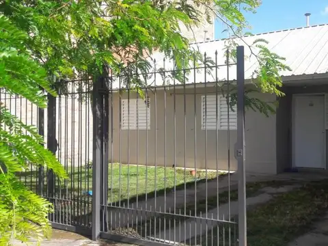 Alquiler casa 3 dormitorios en Barrio Belgrano Nqn !!!