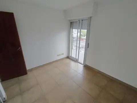 DEPARTAMENTO 3 AMBIENTES  CON COCHERA