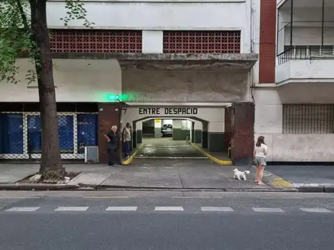 Venta Cochera en Caballito con Ascensor