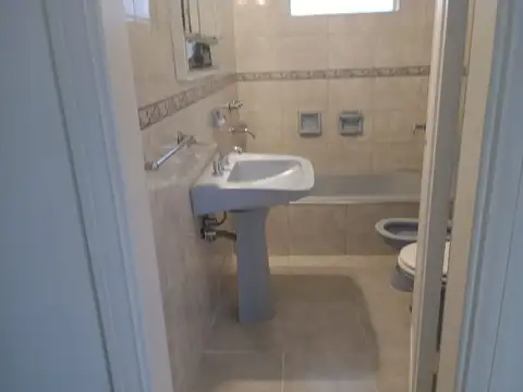DIAZ VELEZ 100