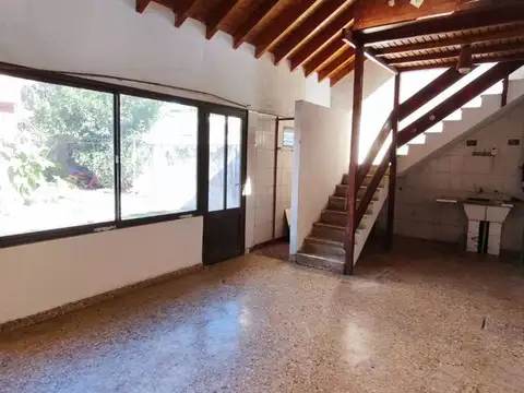 Depto Tipo Casa en Venta en Villa Luzuriaga, USD 49.800