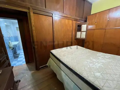 VENTA DE CASA DE 5 AMBIENTES EN GUERNICA