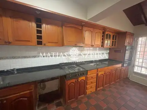 Casa en Venta en Castelar, USD 100.000