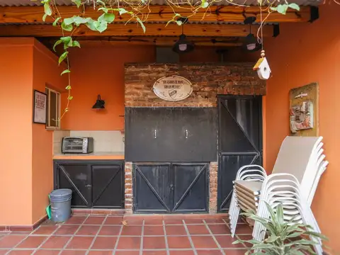 Depto Tipo Casa en Venta con 1 cocheras