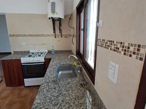Casa en Alquiler con 1 cochera