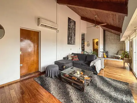 Departamento 4 ambientes con 2 baños