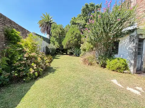 VENTA CASA CHALET 4 AMB PARQUE JARDIN BANFIELD