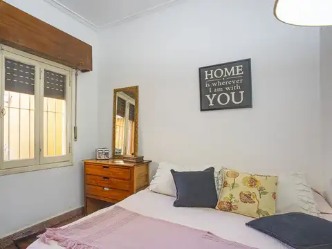 Casa 4 ambientes con 1 baño