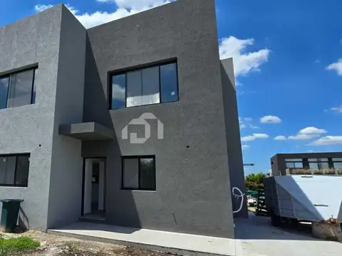 Casa  en Venta en Lagoon Pilar, Pilar, G.B.A. Zona Norte