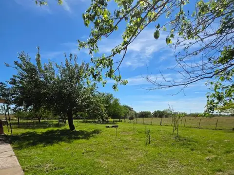Cayastá - 2 Dorm, 1 Baño, Cochera y Amplio Terreno, 2500m2
