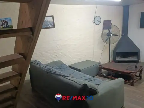 Casa 2 Pisos Cerca del "Nuevo Shopping"