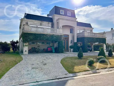 Venta / Alquiler Casa San Sebastián Área 5 APTO CREDITO