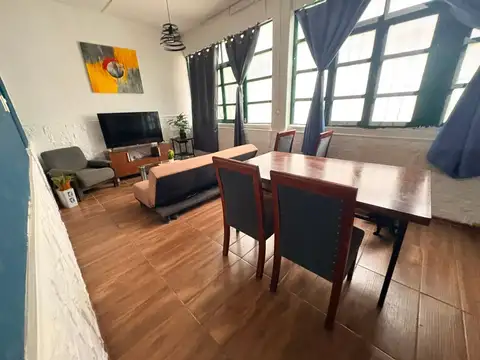 Casa de adobe en excelente estado. Sexta sección