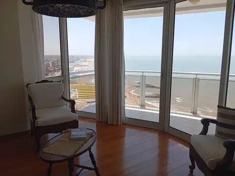 Temporada - depto 4 ambientes con cochera doble - Vista al Mar - La Perla - Mar del Plata