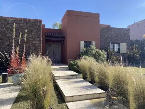 Hermosa Casa en Alquiler Temporal en Barbarita