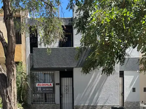 Duplex en barrio Champagnat