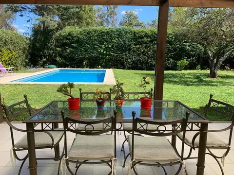 Casa en Alquiler de 3 dormitorios