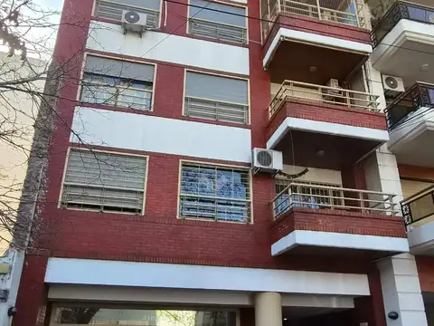 Espectacular Semipiso de 4 amb con losa radiante y Cochera fija cubierta!!!