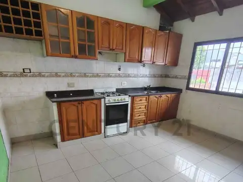 Casa 7 ambientes con 3 baños