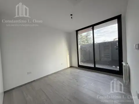 Casa en Alquiler con 1 cochera