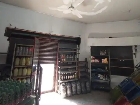 LOCAL DE 35 m2 EN EXCELENTE ESQUINA