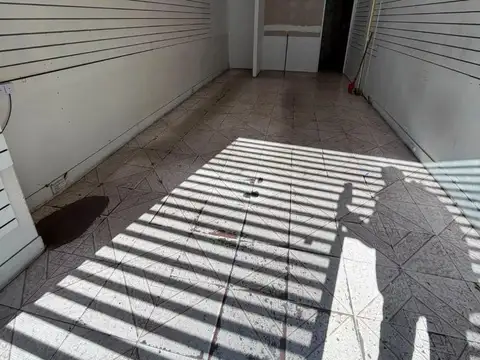 Local en Alquiler en Floresta, $ 1.600.000