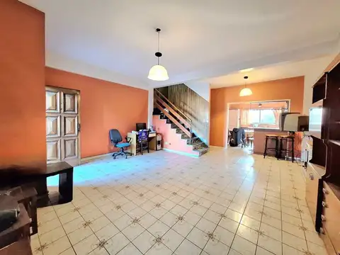 VENTA CASA 4 AMBIENTES RAFAEL CALZADA COCHERA