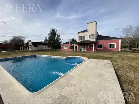 Casa en Venta con 1 cochera