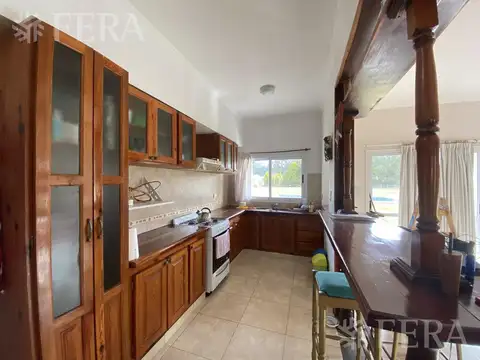 Casa 6 ambientes con 4 baños