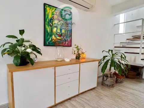 Casa en Alquiler con 3 cocheras