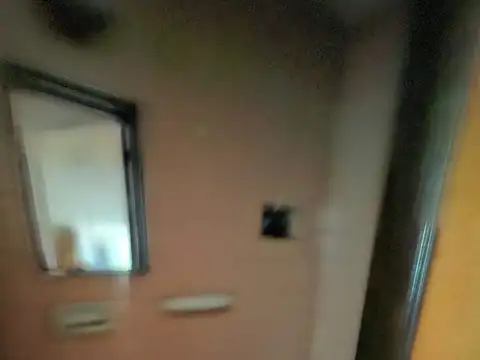 LOCAL CENTRICO Y GRAN PASO PEATONAL Y VEHICULAR