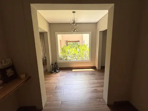 Casa 7 ambientes con 3 baños