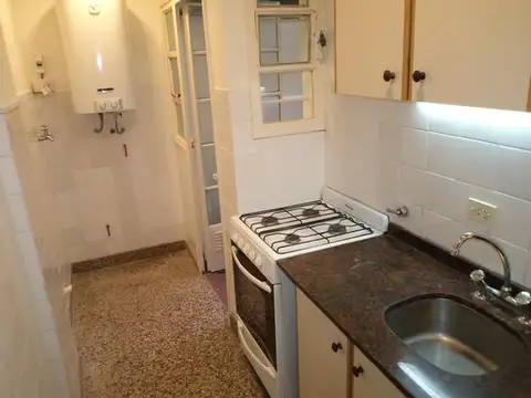 Departamento en Alquiler en Coghlan, $ 700.000