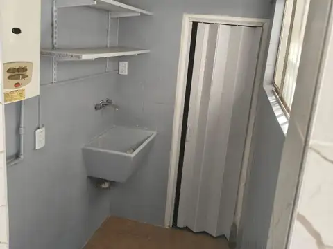 Depto Tipo Casa en Alquiler 40 años