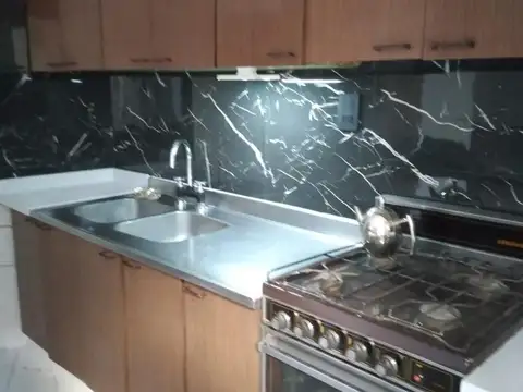 Depto Tipo Casa en Alquiler 40 años