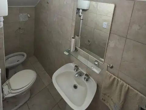 Depto Tipo Casa en Alquiler de 2 ambientes