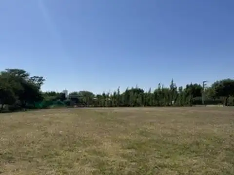 ¡Venta! Lote en Campos del Virrey ¡Con Escritura!