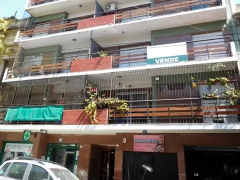 HERMOSO DEPARTAMENTO DE 3 AMBIENTES AL CONTRAFRENTE -BALCON
